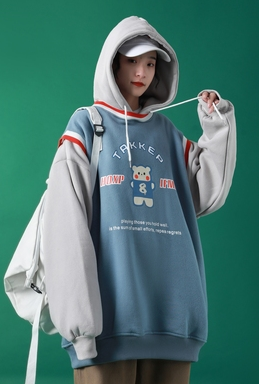 ����Ů������ɼ�������ñС������2020�¿���ϵѧ�����׳�