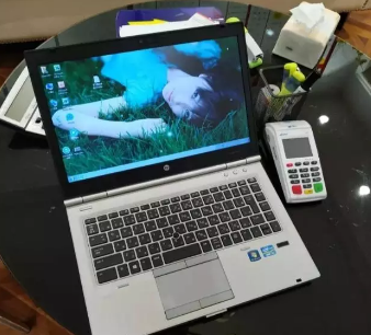 高档I5四核固态惠普笔记本99新 高档I5四核固态惠普笔记本99新