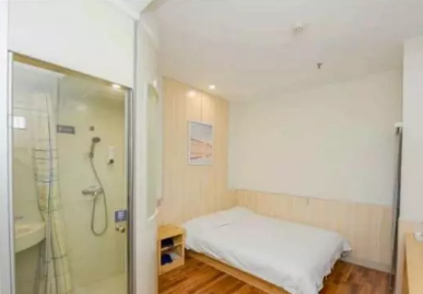 长租日租包水电拎包入住1500元 长租日租包水电拎包入住1500元